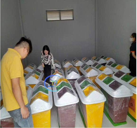 thùng rác 2 ngăn, 3 ngăn ngoài trời